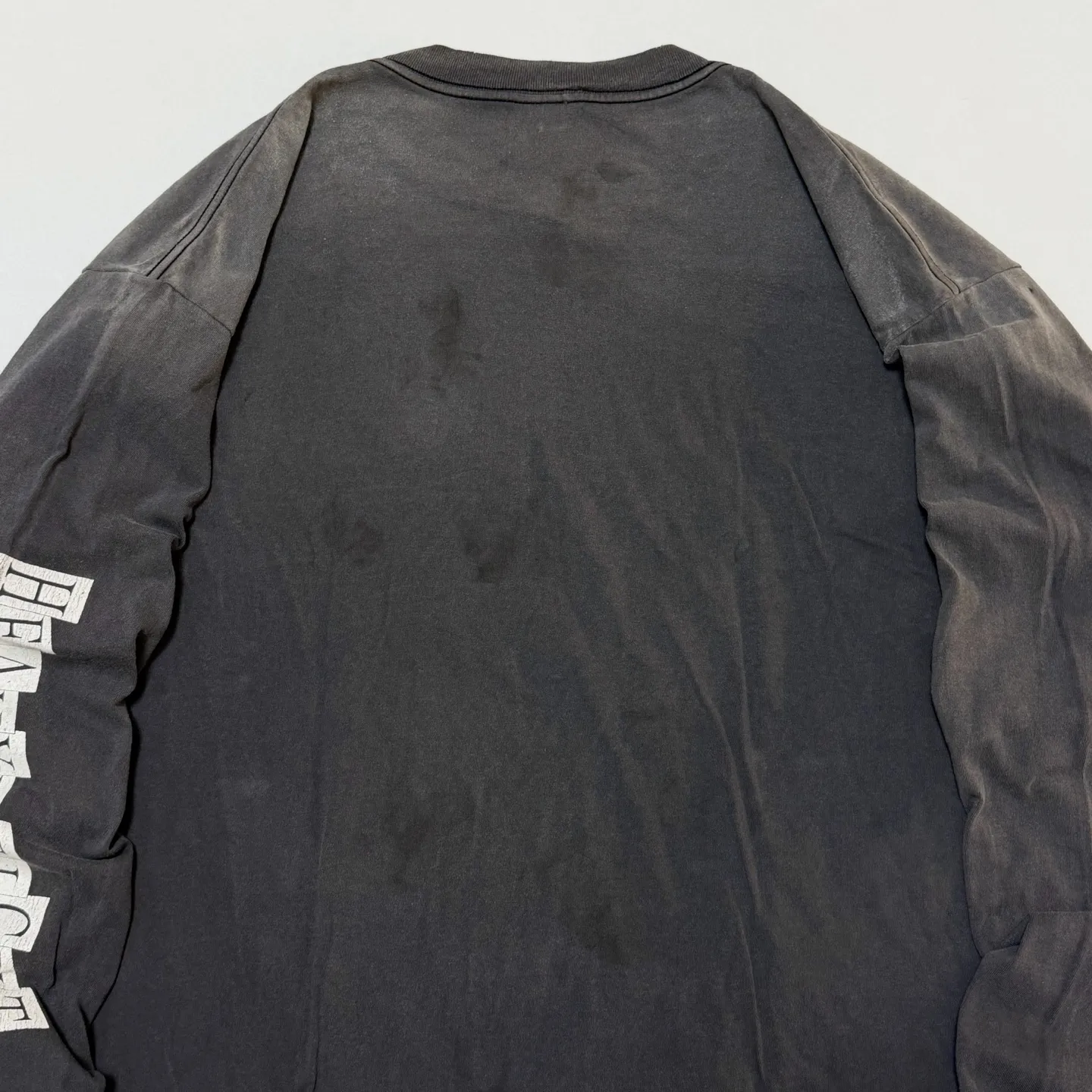 SAINT Mxxxxxx LS TEE/HEAVY WEIGHT/BLK sheep head devil distressed long sleeves, washed black S-XL 25 autumn and winter latest style, cylindrical side seam fabric, heavy wash water, faded and distressed, top printing technology, distressed crack treatment, correct version, original consistent main mark/washed mark/little angel anti-counterfeiting mark, hand-splashed ink graffiti, wormhole wear, top purchasing agent level